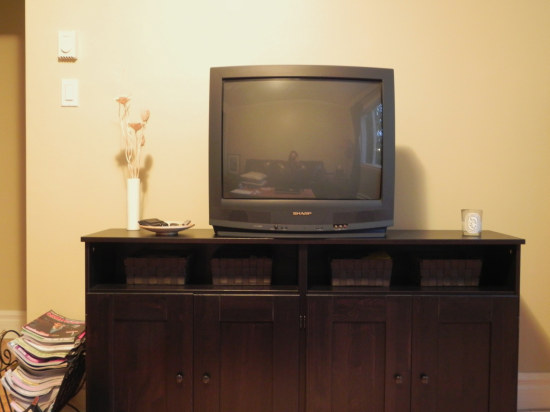 REVAMPING MY SPACE: TV STAND