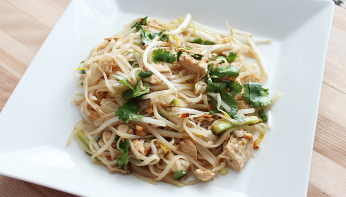 COLD NOODLES WITH SHREDDED CHICKEN