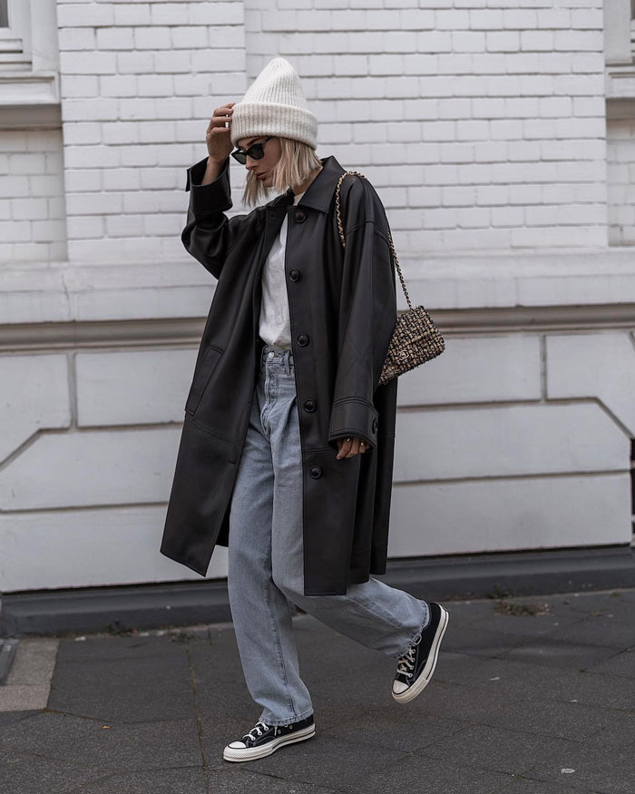 How to wear the leather trench coat