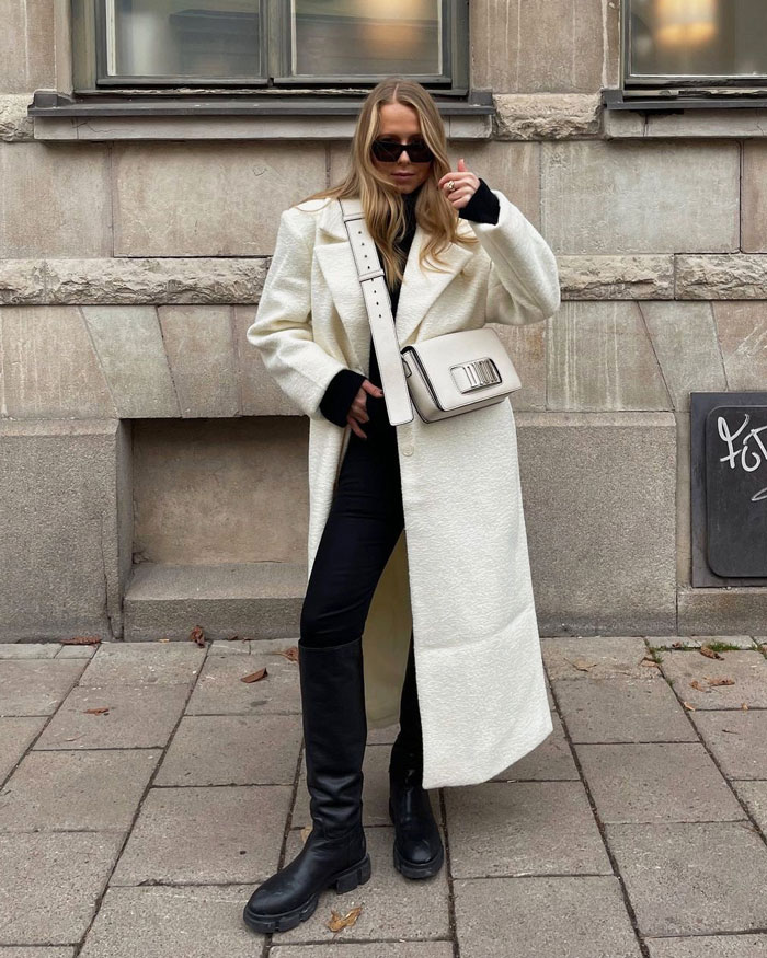 How to wear a white coat